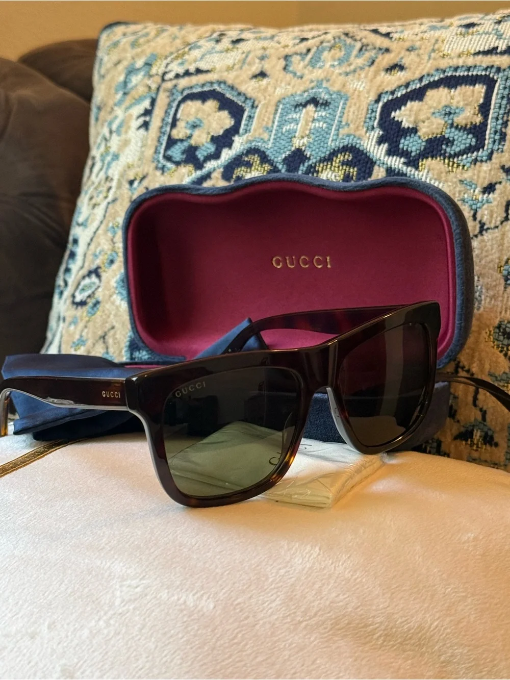 🔥Like New GUCCI sunglasses, made in Japan🔥